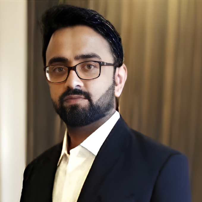 Portrait of Dr. Vipul Maheshwari, Pulmonologist, associated with Anantshree Multispeciality Hospital, Bhopal.